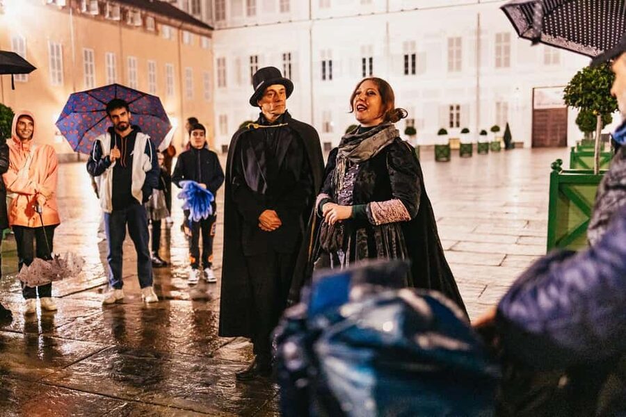 Turin: Magic Guided Tour - Timing and what 2 to 2.5 hours feels like at night
