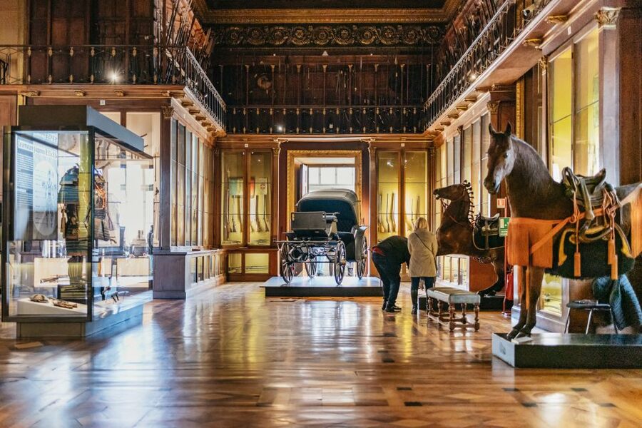 Turin: Royal Palace Entry Ticket and Guided Tour - Savoy Royal Family intro, the easiest way to understand the palace