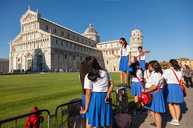 Tuscany Day Trip from Florence: Siena, San Gimignano, Pisa and Lunch at a Winery - The coach ride into Tuscany: why the drive matters