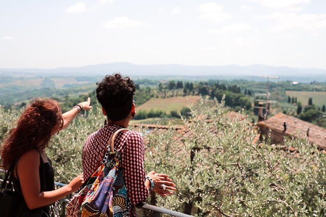 Tuscany: Day Trip to Pisa, Siena, San Gimignano, and Chianti - Comfort, language, and group size: small details that change your day