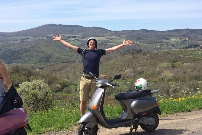 Tuscany Vespa Tour: Lunch & Wine Tasting, Countryside Roads - First stop in Florence, then right into Chianti countryside