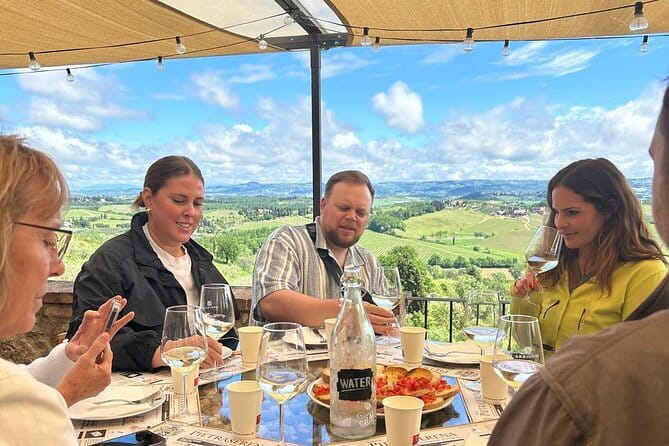Tuscany Wine Tour: 2 Wineries & San Gimignano from Florence - Stop 1 in Chianti: guided tastings plus Tuscan pairings