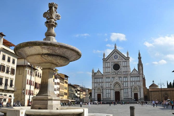 Uffizi Gallery: Entry tickets + audio guide - Inside the Uffizi: how the galleries feel in real life