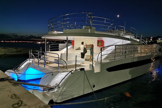 UTOPIA Long Mini Cruise - Porcinara Cave and Capo Santa Maria di Leuca: The Finale With Big Views