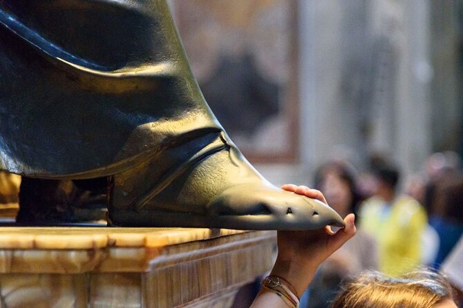 Vatican and Vatacombs Tour: Treasures of the Sistine Chapel - Raphael Rooms: The Useful Pause Before the Sistine Chapel