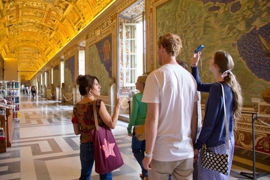 Vatican: Early Entry to Museums, Sistine Chapel & St Peter's - Who should book this early-entry Vatican tour