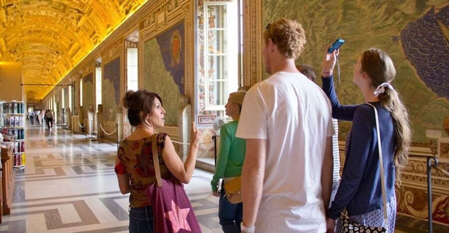 Vatican: Early Entry to Museums, Sistine Chapel & St Peter's - Why early entry matters inside the Vatican Museums