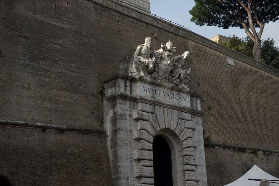 Vatican Museums and Sistine Chapel Tour with Basilica Access - Vatican Museums highlights in seven-plus stops (and why max 30 matters)