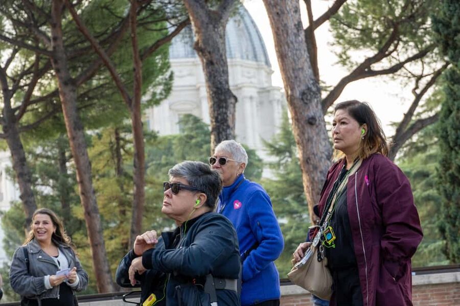 Vatican Museums & Sistine Chapel Skip-the-Ticket-Line Tour - Cortile del Belvedere: the quick intro to Vatican scale