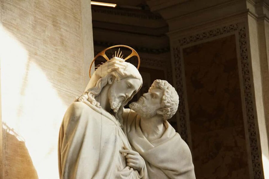 Vatican: Pope Francis Tomb and Papal Basilicas Tour - San Giovanni in Laterano: the papal cathedral, the throne, and Baroque chapels