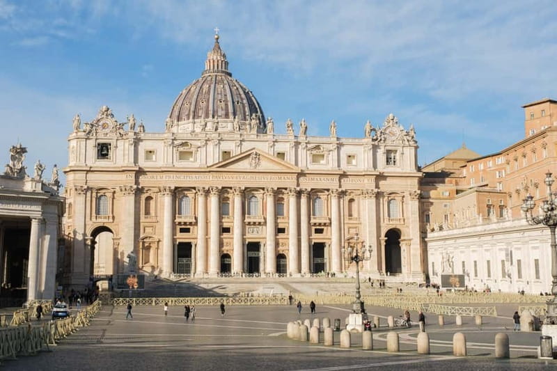 Vatican: St. Peter’s Basilica, Dome Climb & Papal Tombs Tour - St. Peter’s Square first: columns, pilasters, and that quiet morning feeling