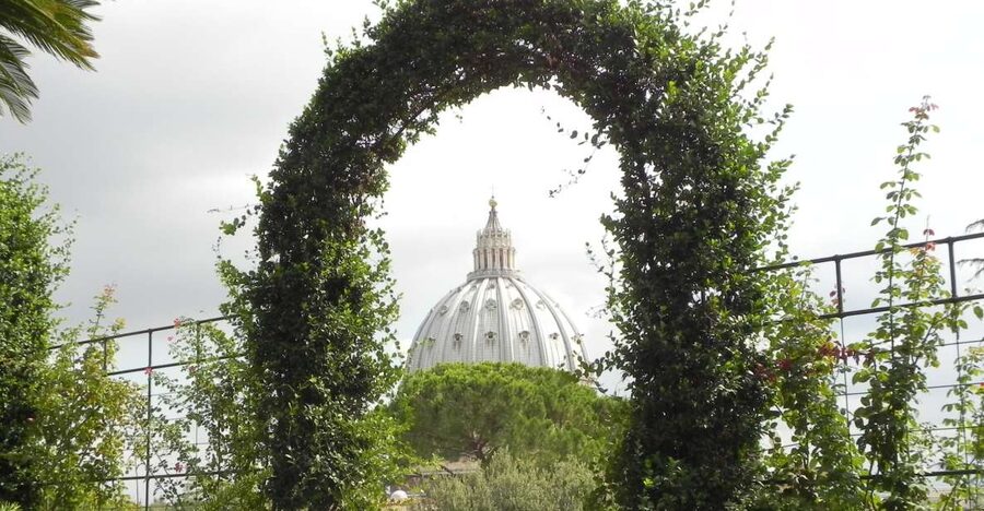 Vatican: Vatican Gardens with Bus Tour & Vatican Museums - The panoramic drive: how the audio and seating really affect the experience