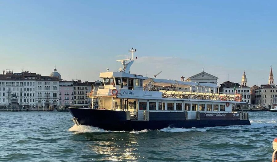 Venetian Lagoon Tour: Visit Murano, Burano and Torcello - What to Bring for a Smooth Lagoon Afternoon