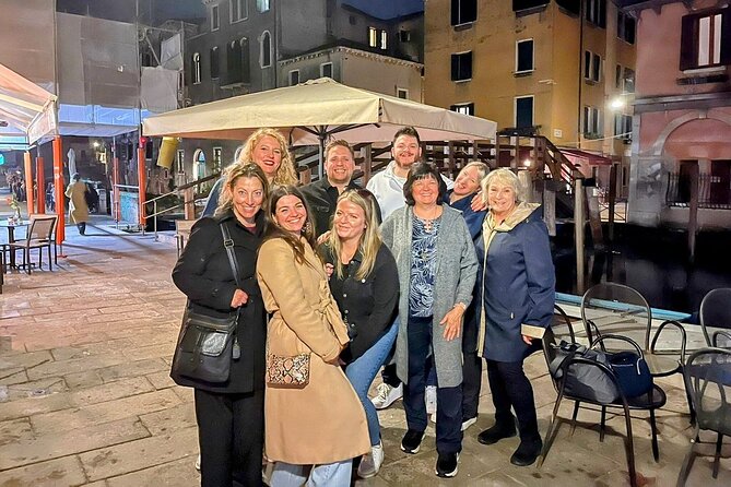 Venice Bacaro Food Tour: Eat and Drink like a Venetian - Calle de la Bissa: rostiiceria comfort food, mozzarella in carrozza