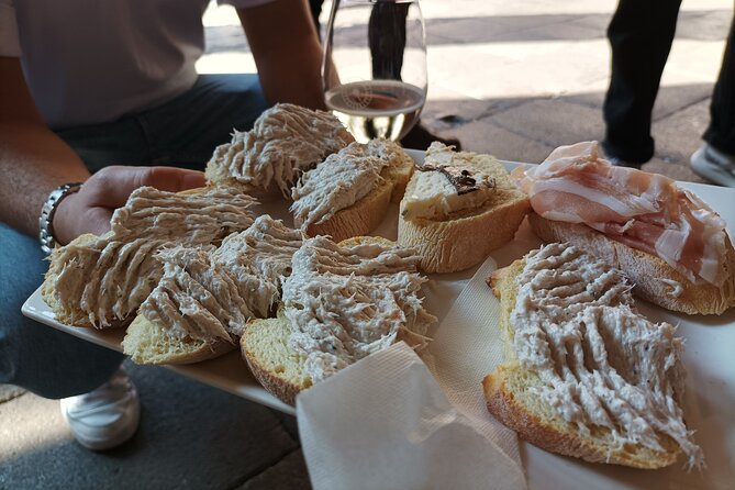 Venice Bacaro Food Tour: Eat and Drink like a Venetian - Salizada San Giovanni Grisostomo: gelato as the final sweet landing