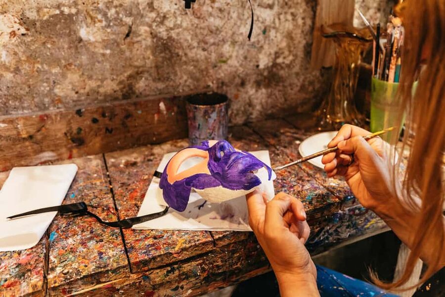 Venice: Carnival Mask Workshop - The Carnival context you actually need while you paint