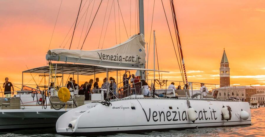 Venice: Catamaran Sunset Jazz Cruise with Aperitivo - The boat setup: comfort, lounge seating, and the rules that save your trip