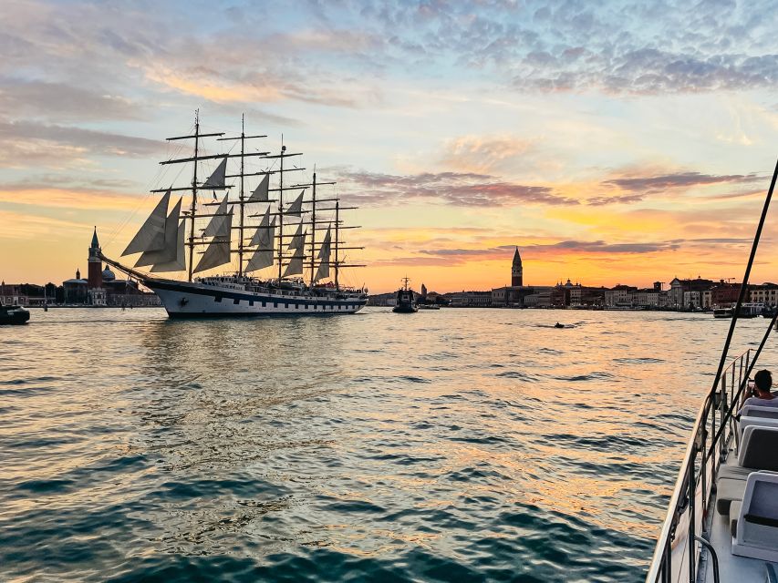 Venice: Catamaran Sunset Jazz Cruise with Aperitivo - The route on the lagoon: San Marco Bay to Giudecca toward Lido