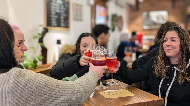 Venice: Cicchetti, Spritz, and Wine Tour in Ghetto Ebraico - How This Tour Feels: What Good Guides Do