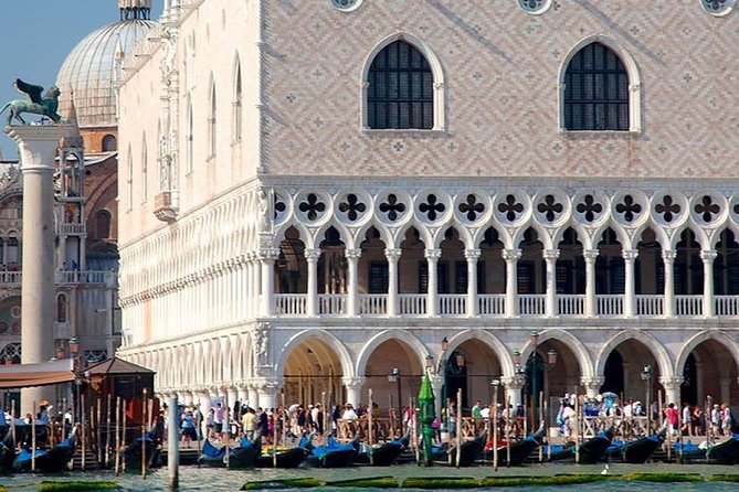 Venice Day Trip from Rome by High-Speed Train with Happy Hour - Cannaregio cicchetti and happy hour: the most Venetian payoff