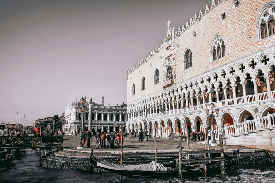 Venice: Doge's Palace, Bridge of Sighs, Prisons, Correr & Audioguides - Why Doge’s Palace and the Bridge of Sighs feel worth your time