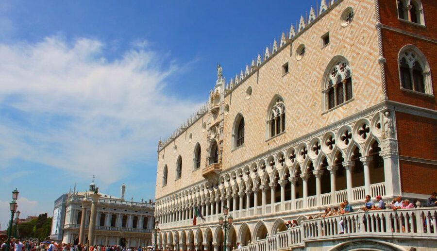Venice: Doge's Palace, Bridge of Sighs & Prisons Guided Tour - Royal Palace rooms, Sissi’s spaces, and what museum access means