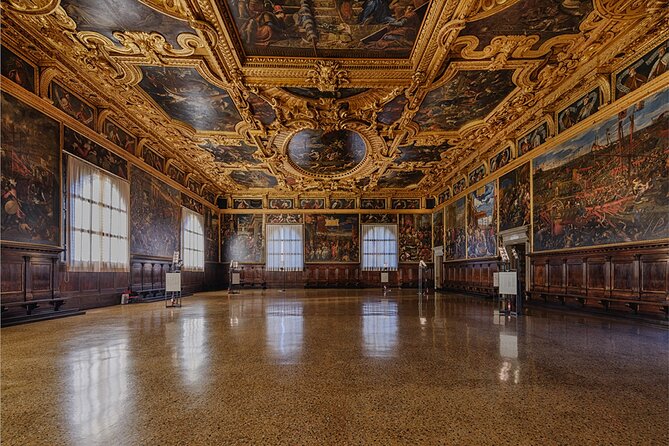 Venice: Doge's Palace Guided Tour With Tickets & Optional Gondola - Bridge of Sighs and the New Prisons story