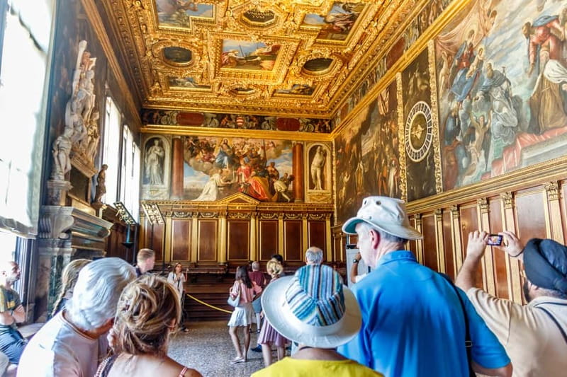 Venice: Doge's Palace, St Mark's Basilica, and Pala d'Oro - Bridge of Sights and the prison stop: the story turns darker