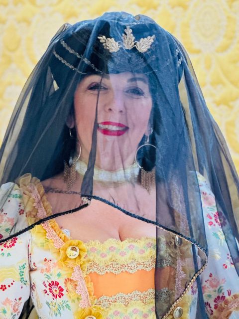 Venice: Dress-Up Experience - Masks, Hats, and Feathers, The Fun Part