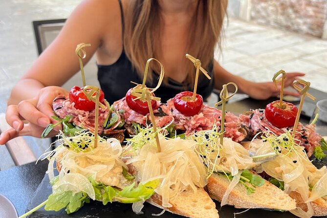 Venice Food Tour with 6+ Tastings with Cicchetti, Spritz & More - Key things you will notice on this Venice food walk