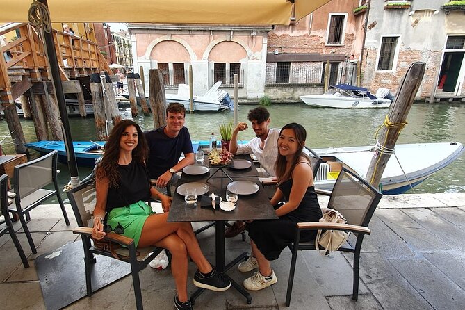 Venice Food Tour with 6+ Tastings with Cicchetti, Spritz & More - Drinks and the spritz factor
