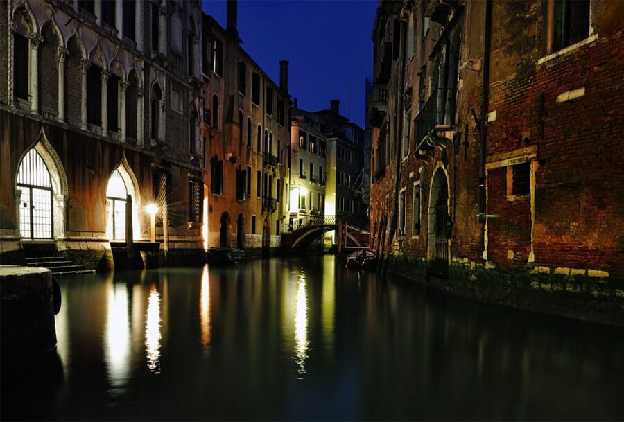 Venice: Ghost Tour to Rialto and San Marco Square - Where You Start: Alilaguna and the Royal Gardens Area