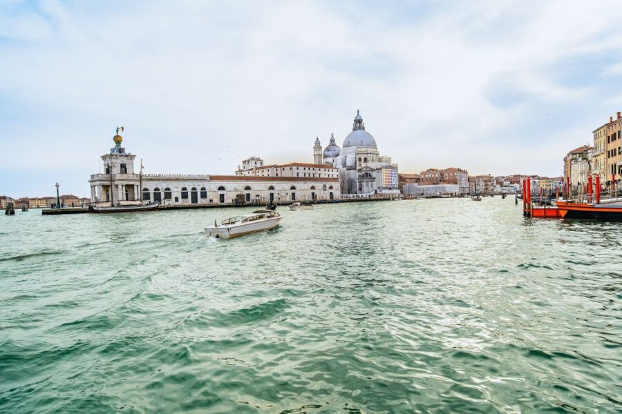 Venice: Grand Canal Boat Tour - The modern surprise: seeing Della Costituzione near Calatrava