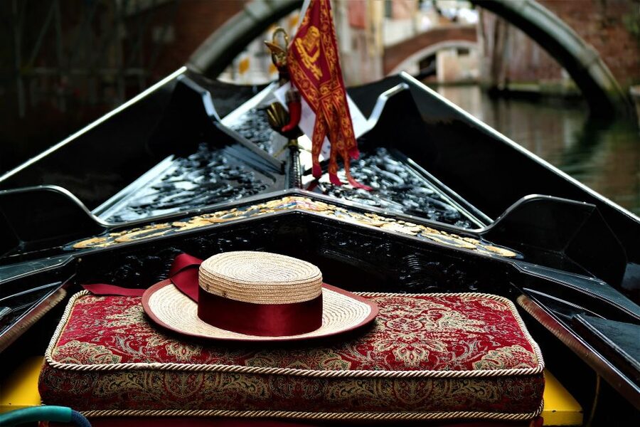 Venice: Grand Canal by Gondola with Live Commentary - Price and value: about $44 for a gondola plus guided context