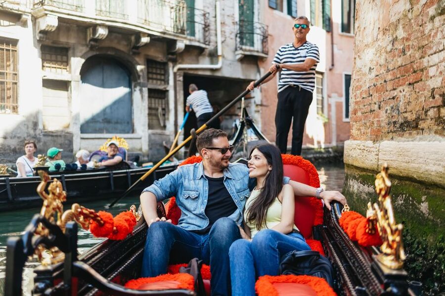 Venice: Grand Canal Gondola Ride with App Commentary - Gondola Gallery: Tools, Cross-Sections, and the Build Story