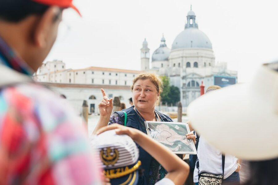 Venice: Grand Canal Gondola Ride with App Commentary - Teatro La Fenice to the Grand Canal Main Show
