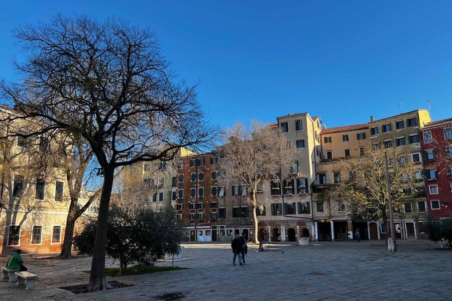 Venice: Guided Tour of the Jewish Ghetto and Synagogue Visit - Why the Jewish Ghetto tour works in Venice time