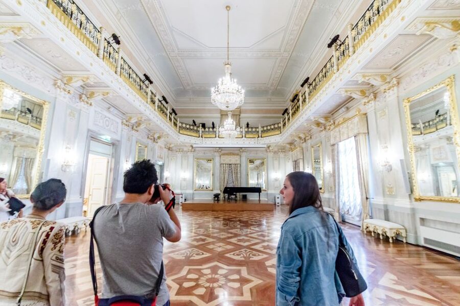 Venice: La Fenice Opera House Entry Ticket with Audio Guide - Architecture and opera lore you’ll hear, from fires to design