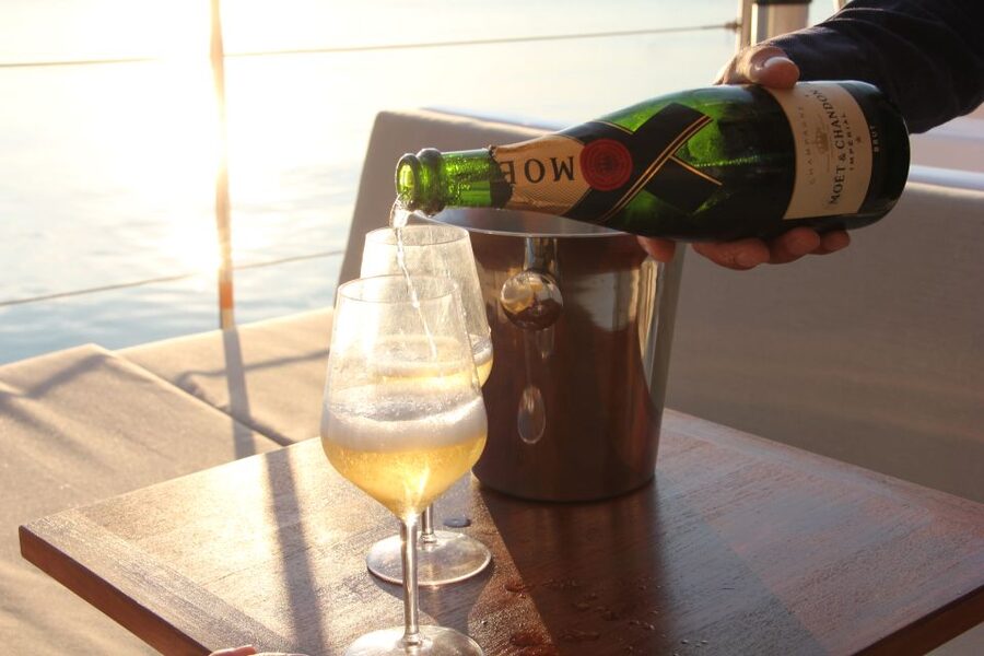 Venice: Lagoon Catamaran Cruise with Music and Drinks - Comfort on Board: Seating, Toilets, and the Wind Factor