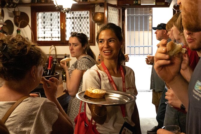 Venice Like a Local: Food, Wine & Spritz Tour with Traghetto Ride - Pacing and group size: small group, but your experience depends on the guide