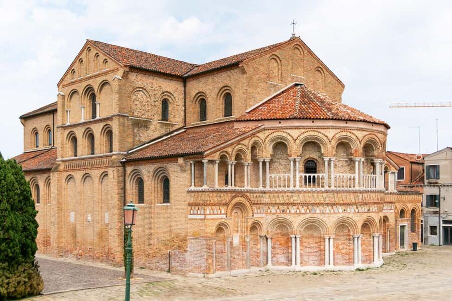 Venice: Murano, Burano, Torcello, and Glass Factory Tour - Torcello in one hour: mosaics and the feeling of distance