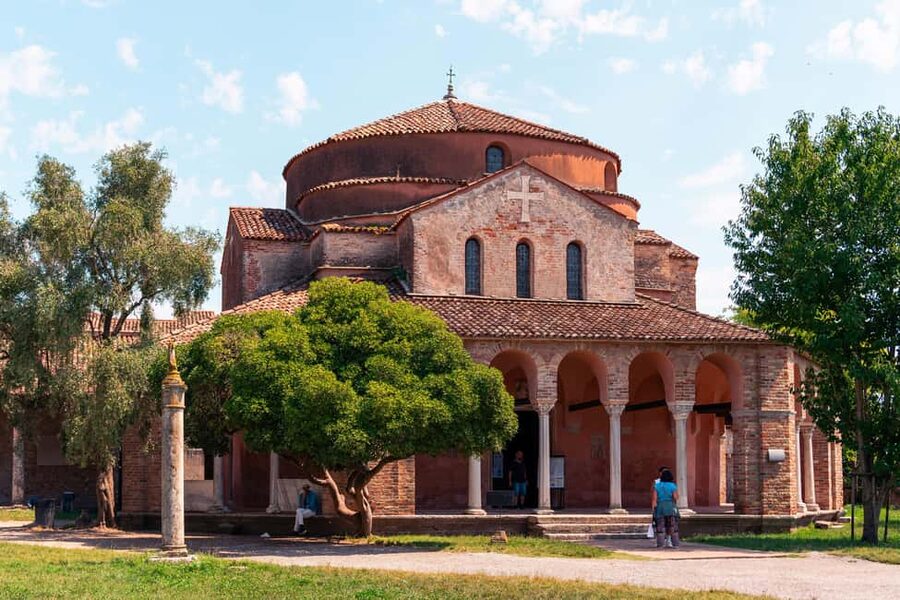Venice: Murano, Burano, Torcello, and Glass Factory Tour - Meeting points: San Marco or Ferrovia, and why it matters