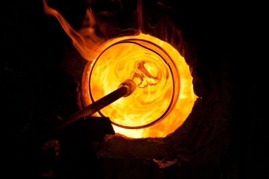 Venice: Murano Island and Glass Factory Private Guided Tour - Inside a Murano Glass Factory: Seeing Glass Being Made