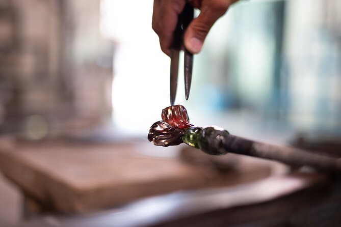 Venice Murano Island Glass Factory Tour with Glass Blowing Demonstration - Sales Energy and Multilingual Narration: The Two Things to Manage