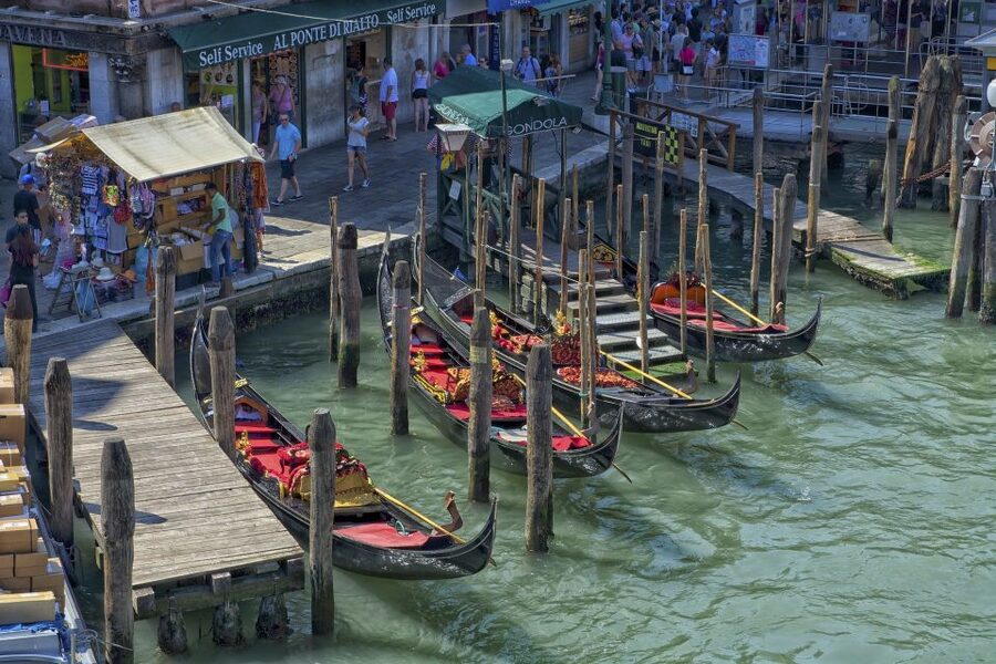 Venice: Off the Beaten Path Private Gondola Ride - From San Polo toward the Grand Canal: Degli Scalzi Bridge and Ca’ Foscari