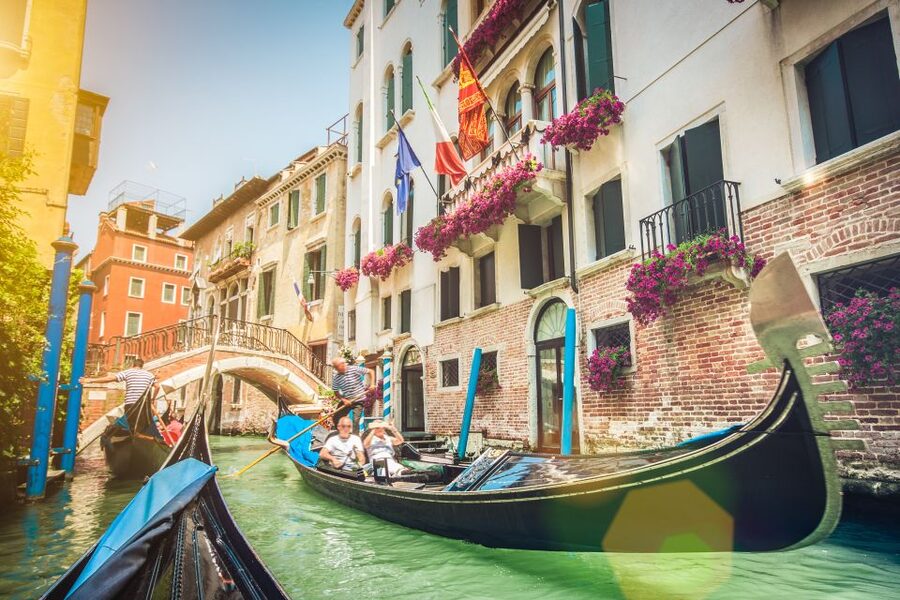 Venice: Off the Beaten Path Private Gondola Ride - What the gondolier adds, and why it matters for value