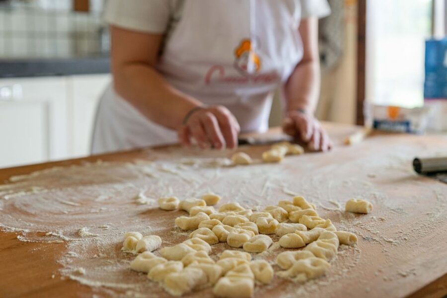 Venice: Pasta and Tiramisu Cooking Class at a Local's Home - Aperitivo, Stories, and How the Class Actually Flows