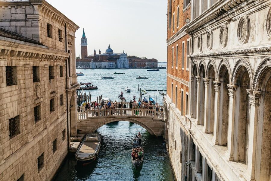 Venice: Private Entry Doge Palace & St. Mark Terraces Tour - Early Entry to Doge’s Palace, Quiet Halls and Staircases