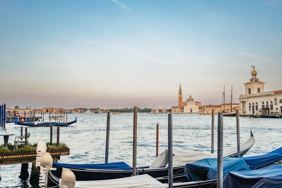 Venice: Private Tour with a Local Guide - Time Length: Picking 2 Hours vs 6 Hours