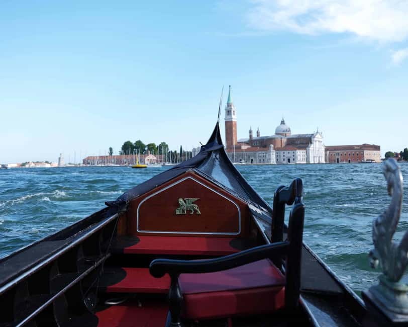 Venice: Rialto Bridge & Offbeat Unusual Venice Walking Tour - Casanova’s House: The Story Behind One of Venice’s Most Famous Names